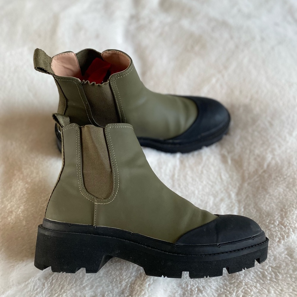 Zara green and black lug sole chelsea boot | fall | winter | size 38